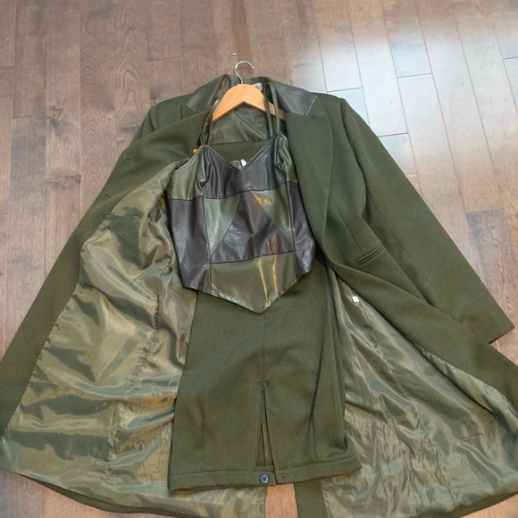 3 pieces suite - Picture 6 of 6